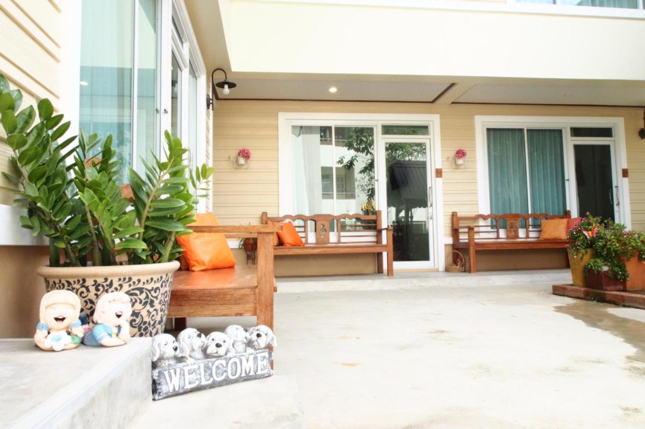 Romyen Cafe' Homestay Phra Nakhon Si Ayutthaya Exteriör bild