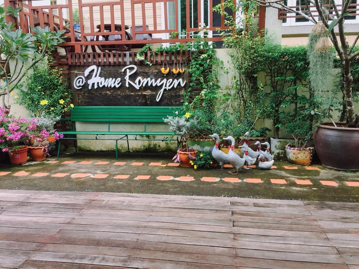 Romyen Cafe' Homestay Phra Nakhon Si Ayutthaya Exteriör bild
